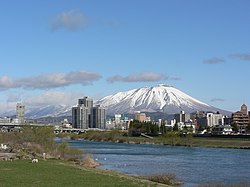 北上川與岩手山