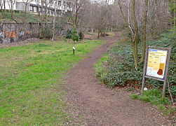 Entrée à proximité de la porte d'Auteuil.