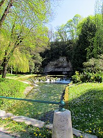 Source de la Douix (vue 1).