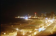 Mar del Plata's view at night from La Perla beaches