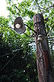 かつて日本で多く見られた電球式の街灯
