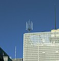 都心部のビル屋上に 導入が進むPHS 高度化対応アンテナ 基地局 2007年