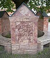 Gefallenendenkmal auf dem Rathausplatz in Böttingen