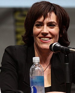 Maggie Siff 2013.