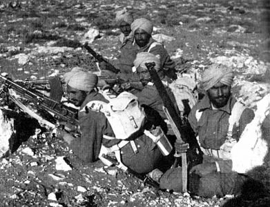 Truppe indiane impegnate nell'Operation Crusader nella Western Desert Campaign in Nordafrica nel novembre/dicembre 1941