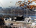 这是位于宾夕法尼亚州码头市的“码头市核电站”，它是美国第一个投入商业运营的核反应堆，于1957年开始工作。