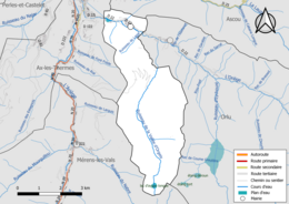 Carte en couleur présentant le réseau hydrographique de la commune