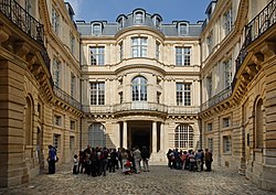 Hôtel de Beauvais (září 2009)