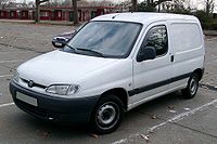 Pre-facelift Peugeot Partner van