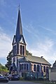 Die Kirche, seit 2008 mit neuer Turmhaube