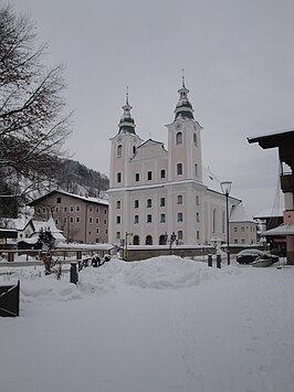 Het centrum van Brixen im Thale met kerk