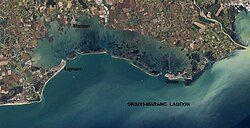 Vue aérienne des lagunes de Grado et Marano
