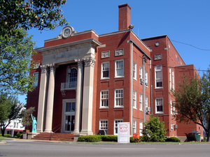 Grayson County courthouse in Leitchfield