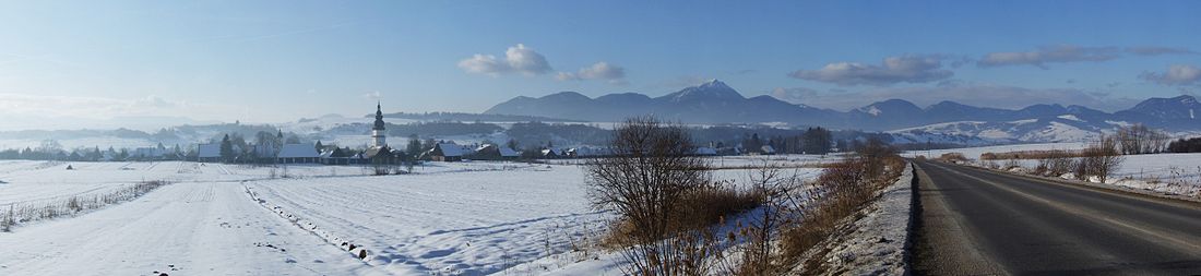 Panoramo de la vintra Liptov kun Partizánska Ľupča