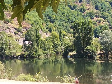 Le Dourdou se jette dans le Lot à Grand-Vabre.