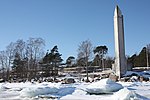 Minnesmärket över slaget vid Svensksund vid Kråkskär, Kotka. Skapad av Henrik Bruun.