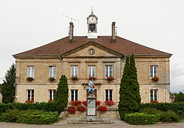 La mairie de Saulnot est construite à l'emplacement de la saline.