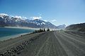 Alaska Highway mit dem Kluane Lake
