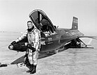 Neil Armstrong, der vor 50 Jahren am 21. Juli 1969 als erster Mensch den Mond betrat, am 9. Dezember 1960 als X-15-Testpilot der NASA KW 30 (ab 21. Juli 2019)