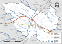 Carte en couleur présentant le réseau hydrographique de la commune