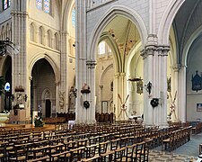 Intérieur de l'église Saint-Méen.