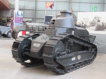 Tanc Renault FT-17.