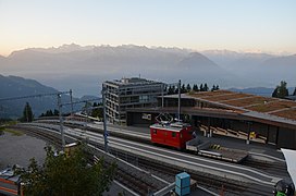 Güterzug in Rigi Kaltbad zum Transport der Grosskehrmaschine