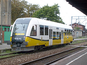 SA135-002 im Bahnhof Zielona Góra