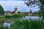 Le hameau, tel qu'il se présente au visiteur venant du pavillon de Jussieu.