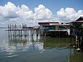 Perkampungan pantai Kampung Buli Sim Sim, Sandakan, menghadap laut