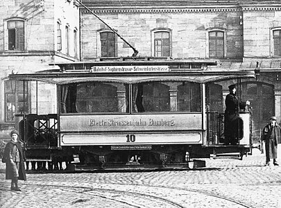 Bahnhof, Triebwagen 10 mit Linienweg