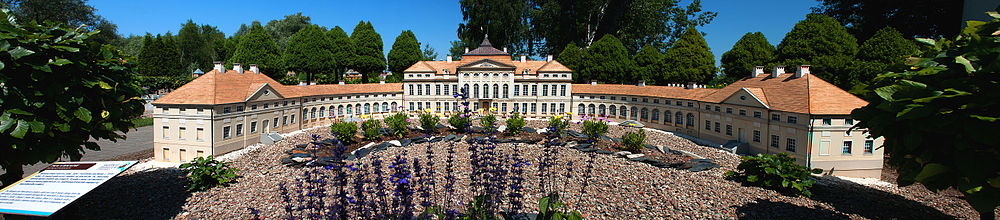 Pałac w Rogalinie - jedna z miniatur w Pobiedziskach