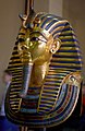 Die Totenmaske von Pharao Tutanchamun (14. Jh. v. Chr.) zeigt einen kunstvoll geflochtenen Bart.