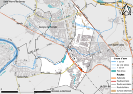 Carte en couleur présentant le réseau hydrographique de la commune