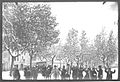 Una batalla de neu al Passeig Joan Brudieu, cap a 1920.[nota 10]
