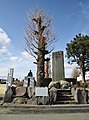 関孝和の銅像と顕彰碑（群馬県藤岡市）