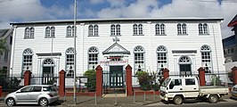 Grote Stadskerk aan de Steenbakkerijstraat.