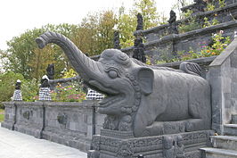 De Indonesische tempel in het park