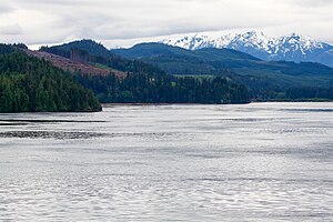 Berge der Pacific Ranges nordöstlich der Johnstone-Straße