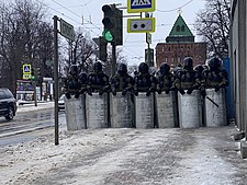 A Unidade Móvel de Propósitos Especiais (OMON) durante protesto em 31 de janeiro na cidade de Nijni Novgorod.