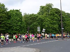 Passage à la porte Dorée lors de l'édition 2014.