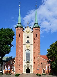 Archcathedral Basilica in Oliwa.jpg