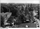 Die Johannes-R.-Becher-Straße mit dem Markt und der Kirche, 11. Juni 1987