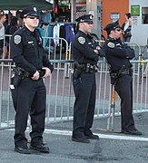 Oficiais do SFPD uniformizados