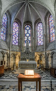 Chapel of the Virgin, with windows dating to 1200–1230. The altar is 19th–century Neo-Gothic.