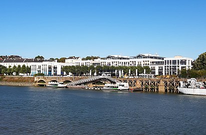 Quai Ernest-Renaud, centre des Salorges et gare maritime