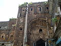 Ruïnes van Bara Katra, of Groot Karavanserai, in Dhaka, Bangladesj; gebou deur die Mogolprins Sjah Sjuja.