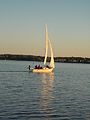 J/22 sailboat on Lac Deschênes