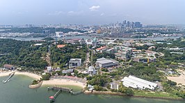 Singapore met Sentosa op de voorgrond