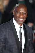 Adewale Akinnuoye-Agbaje interprète M. Eko.